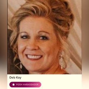 Hello!! 👋 Welcome to my closet!  Happy you’re here. 🥰